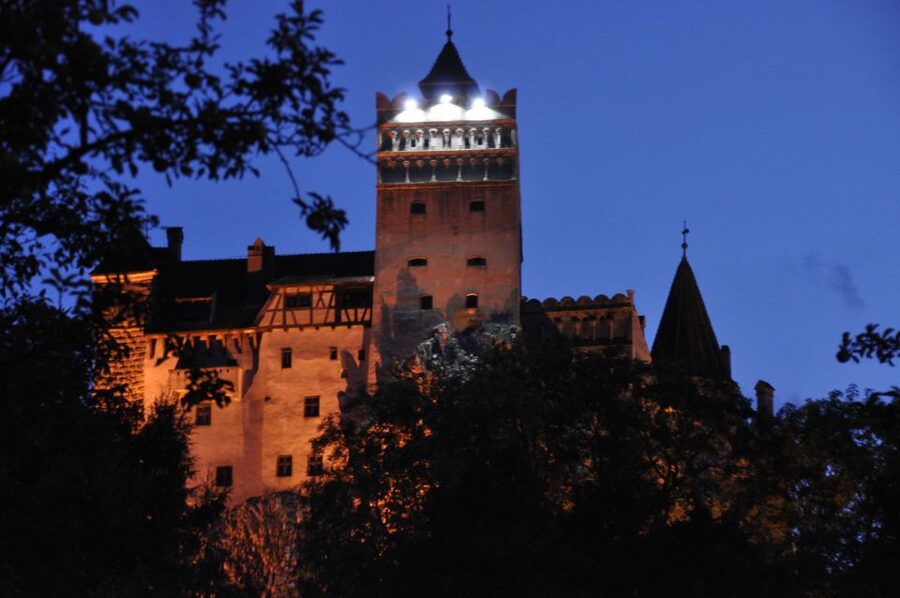 Brasov: Peles Castle, Bran Castle & Rasnov Fortress Day Tour - The mountain road from Brasov to Sinaia