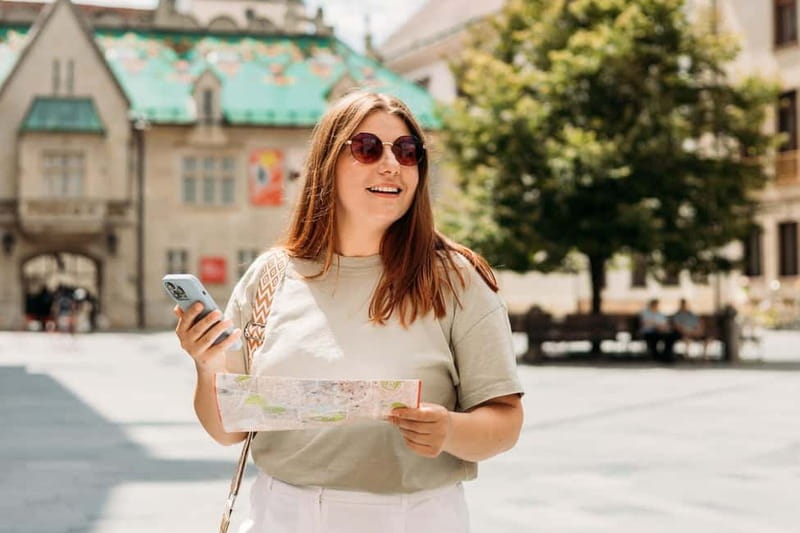 Bratislava Highlights: Old Town & Castle Walking Tour - St. Martin’s Cathedral and a Local Treat