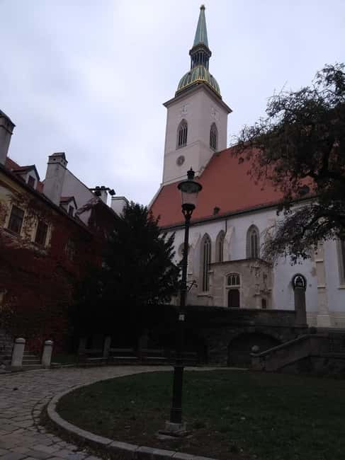Bratislava: Old Town and Castle Walking Tour - Key points at a glance
