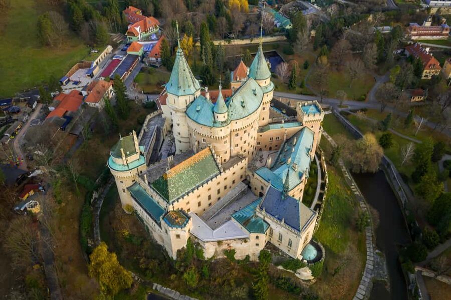 Bratislava: Slovakia Castle Photography Tour & Wine Tasting - Photography is the thread tying it together