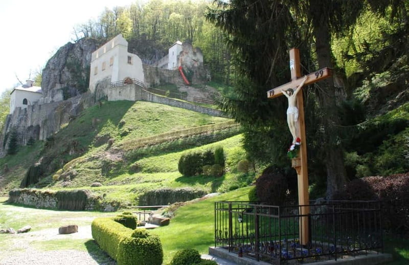 Bratislava/Slovakia: Trencin Castle, Piestany Spa, Monastery - Key points at a glance