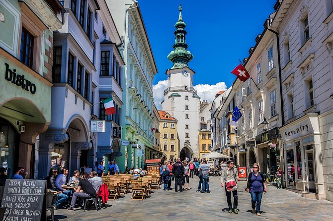 Bratislava walk tour with bonuses and castle 3€ + Tip, kids free - Starting at Bratislava Castle