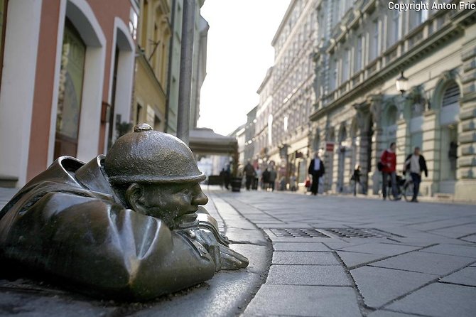 Bratislava walk tour with bonuses and castle 3€ + Tip, kids free - Obchodna Street for food, shopping, and practical advice