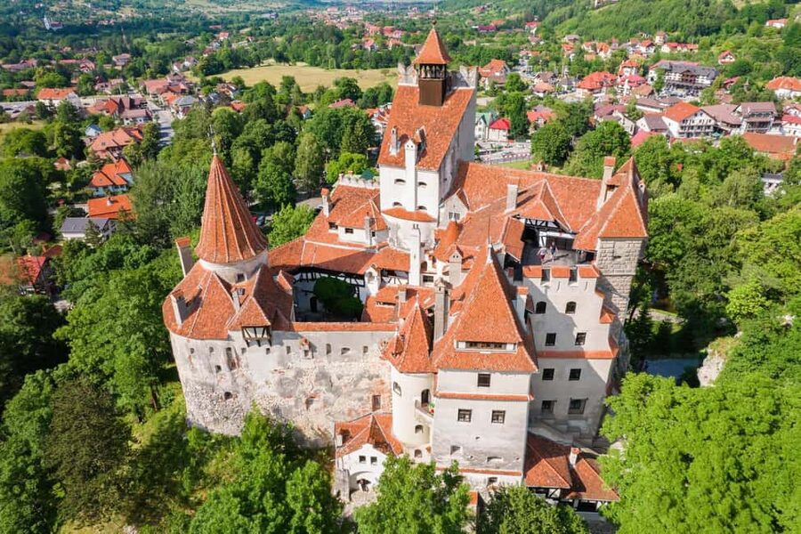 Bucharest : Dracula Castle, Peleș Castle & Brașov Day Trip - Key points to know before booking