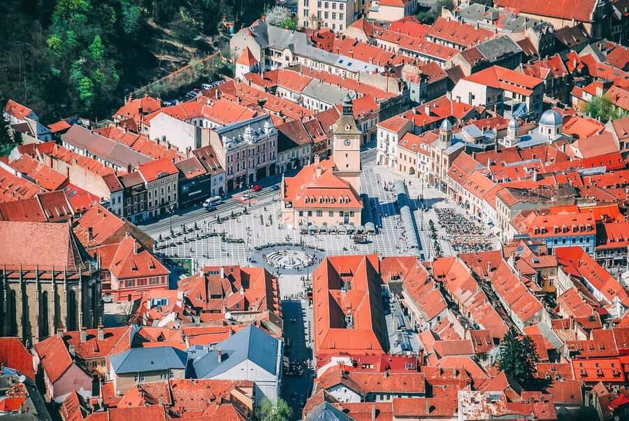 Bucharest : Dracula Castle, Peleș Castle & Brașov Day Trip - Bran Castle: Dracula, Vlad, and the medieval mood