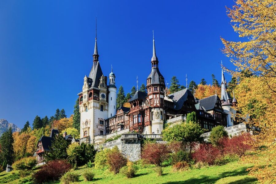 Bucharest: Dracula Castle, Peles Castle & Brasov Old Town - Five hours on the road, and why the timing matters