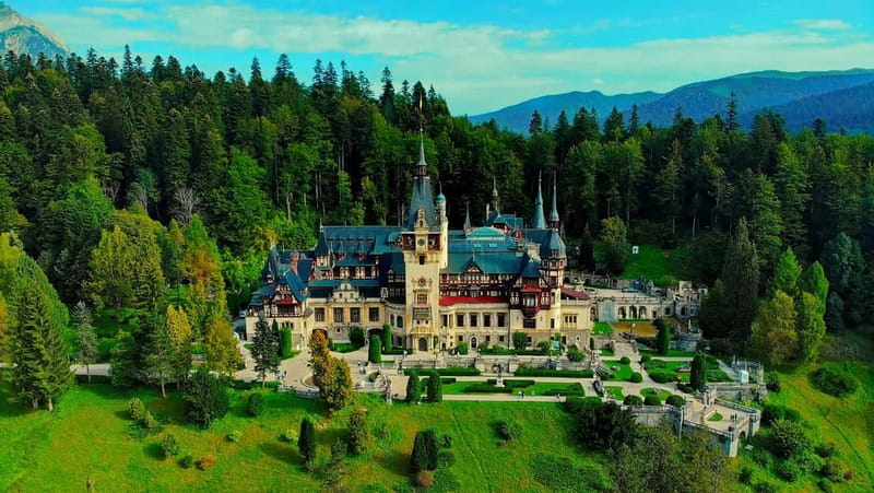 Bucharest: Dracula’s Castle, Peles & Brasov - Private Tour - Peleș Castle: Romania’s Royal Showpiece