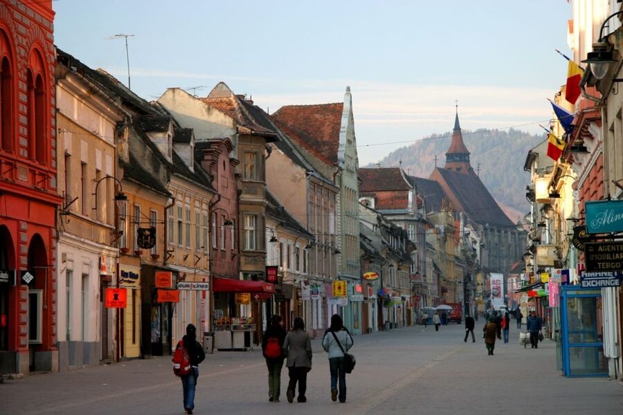 Bucharest: Dracula's Castle, Peles Castle, & Brasov Old Town - Should you book this Transylvania day trip?