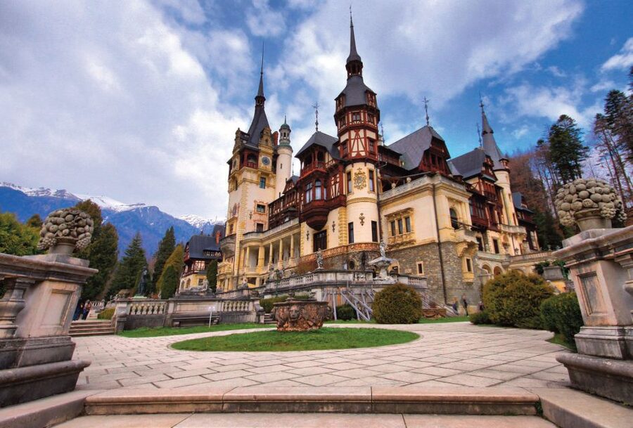 Bucharest: Dracula's Castle, Peles Castle, & Brasov Old Town - Who will enjoy this most