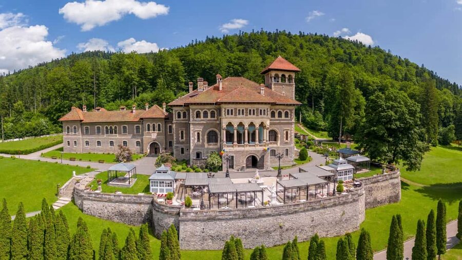 Bucharest:Dracula's Castle,''Wednesday''& Brasov Small Group - What makes this Bucharest day trip worth considering