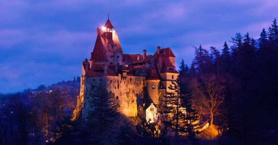 Bucharest:Dracula's Castle,''Wednesday''& Brasov Small Group - Bran Castle: the Dracula stop with a real-world setting