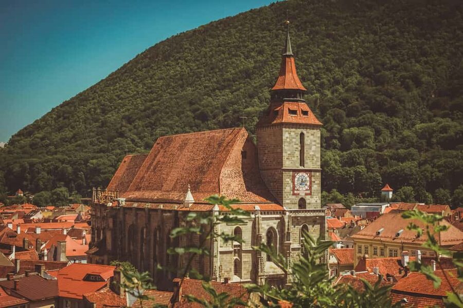 Bucharest: Peles Castle, Bran Castle & Brașov Day Tour - Brașov, from Council Square to the Black Church