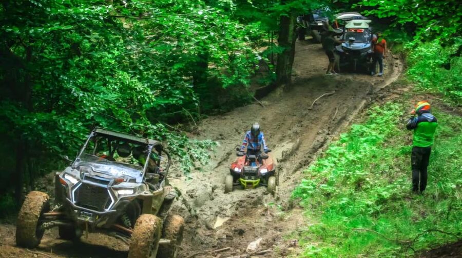 Bucharest: Snowmobile/ATV, CableCar, Peles &Wednesday Castle - Choosing between a snowmobile and an ATV