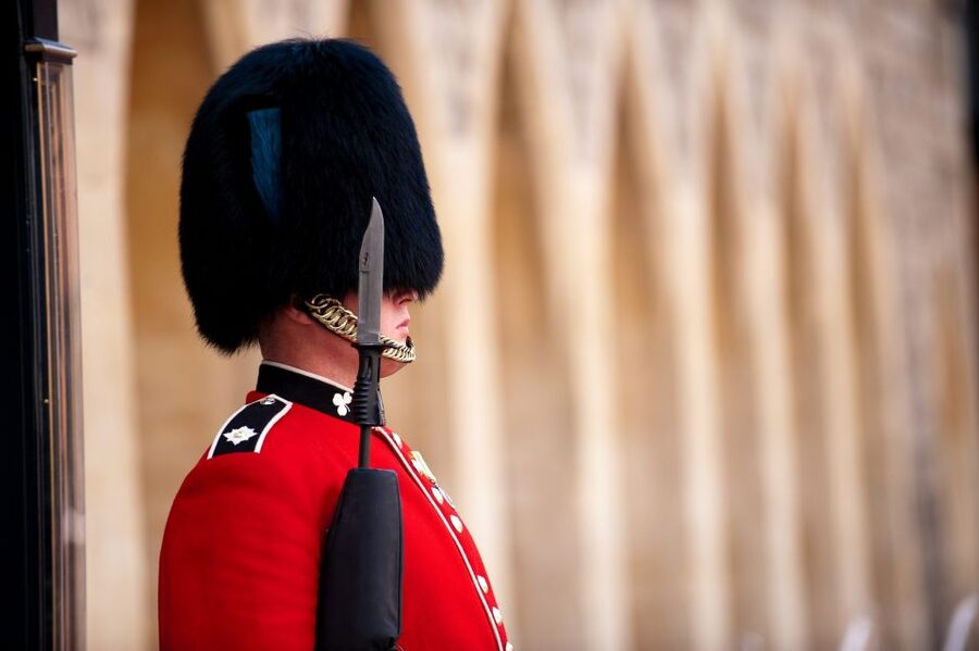Buckingham Palace & Windsor Castle: Full-Day Tour - The bus ride to Windsor Castle