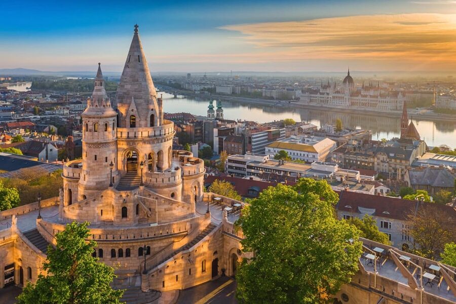 Buda Castle District and Matthias Church Private Tour - Key Points at a Glance