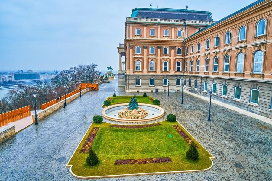 Buda Castle District and Matthias Church Private Tour - Is Two Hours Enough?