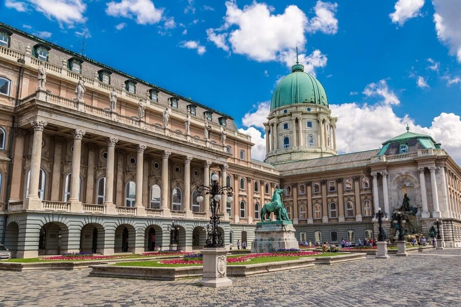Buda Castle District and Matthias Church Private Tour - Who Should Book This Experience?