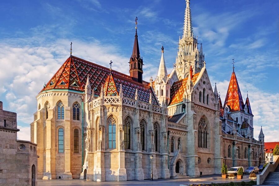 Buda Castle District and Matthias Church Private Tour - Matthias Church: A Colorful Start Indoors
