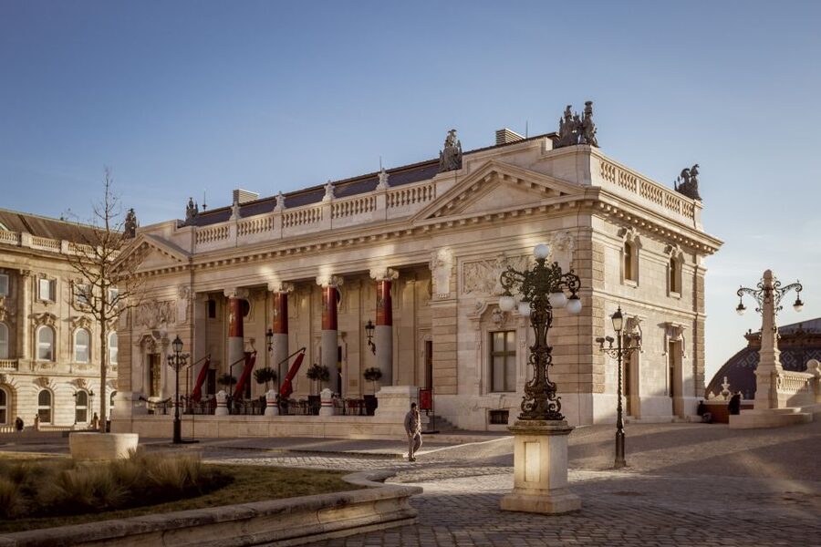 Buda Castle: Hungarian Delicacies & Historical Exhibition - What the $17 price actually covers