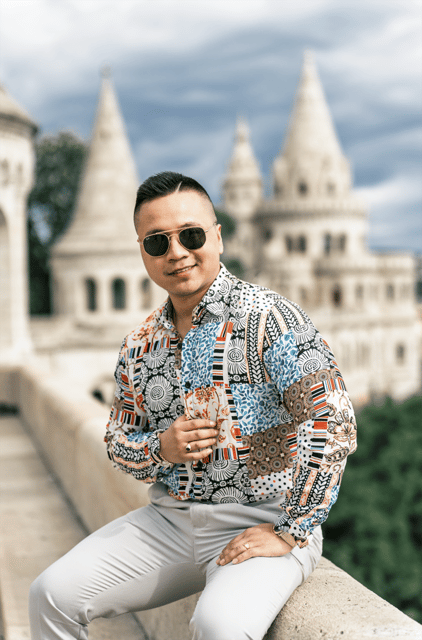 Buda Castle: Private photoshoot with a local guide - Is $84 per person good value?