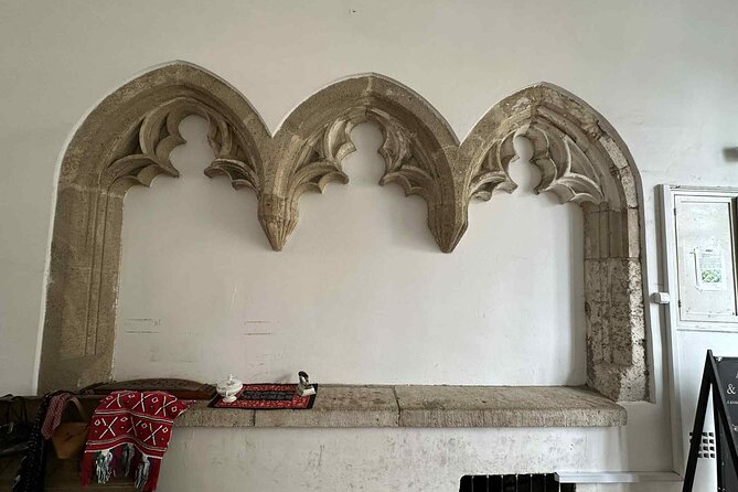 Buda Castle Tour: History and Architecture - Dominican ruins, Fisherman’s Bastion, and the finish