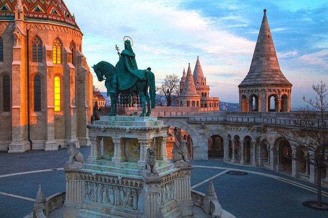 Buda Castle Walking Tour with Matthias church entry, Cake&Coffee - What the guides add to the afternoon