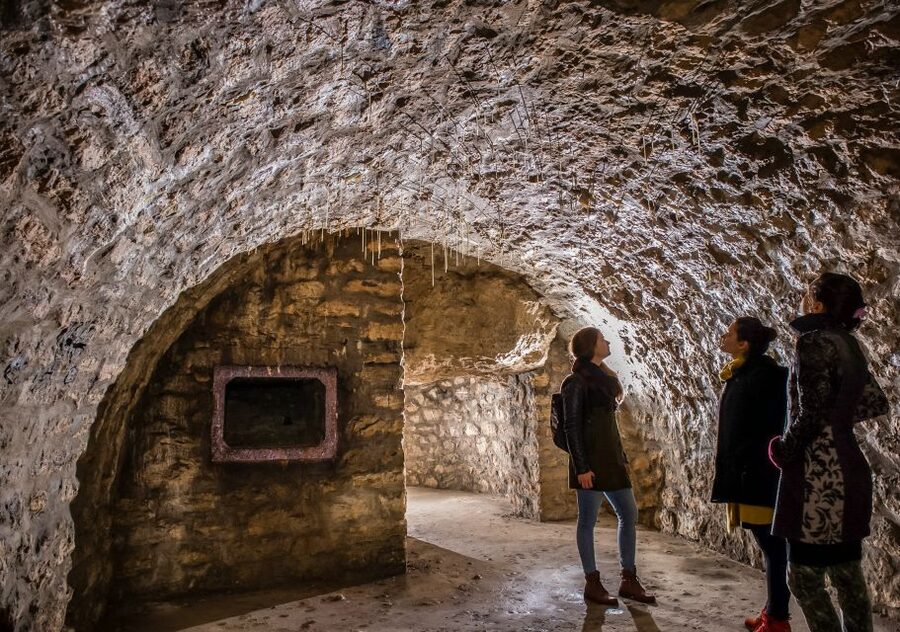 Budapest: Buda Castle Cave Tour - From Medieval Prison to World War II Shelter