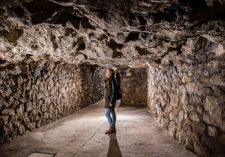 Budapest: Buda Castle Cave Tour - Temperature, Clothing, and Cave Comfort