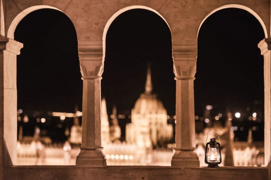 Budapest: Buda Castle District Vampires and Myths Night Tour - The House of Houdini and a change of mood