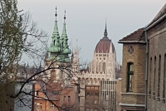 Budapest: Castle District Walking Tour - What two hours feels like in practice