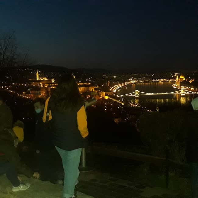 Budapest: Evening Castle Hill Tour with Fishermen's Bastion - Why Castle Hill Works So Well at Night