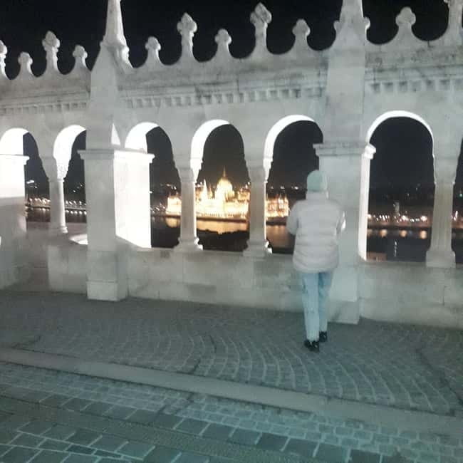 Budapest: Evening Castle Hill Tour with Fishermen's Bastion - Fisherman’s Bastion and Budapest After Dark
