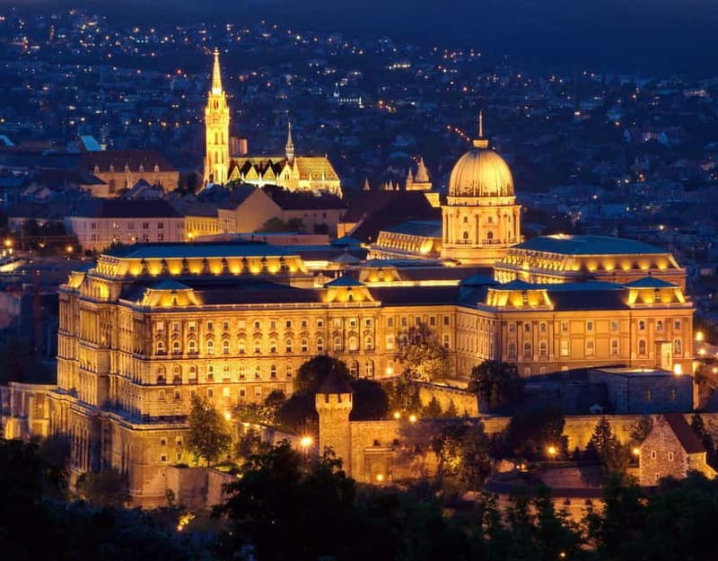 Budapest: Evening Castle Hill Tour with Fishermen's Bastion - Meeting at St. Anne Church in Batthyány Square