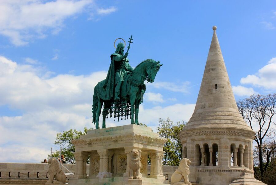 Budapest: Private Walking Tour of the Castle District - Price, private format, and overall value