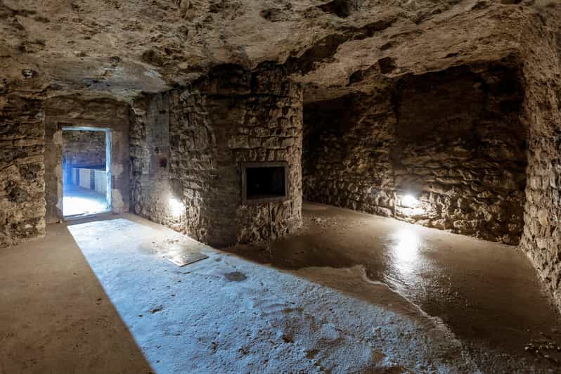 Budapest: The WWII Siege of Buda Castle & Bomb Shelter Tour - The cellar at De la Motte B Palace