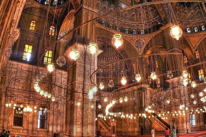 Cairo Day Tour visit Egyptian Museum, Citadel and Khan Khalil Bazaar - Timing, Traffic, and the Private Vehicle