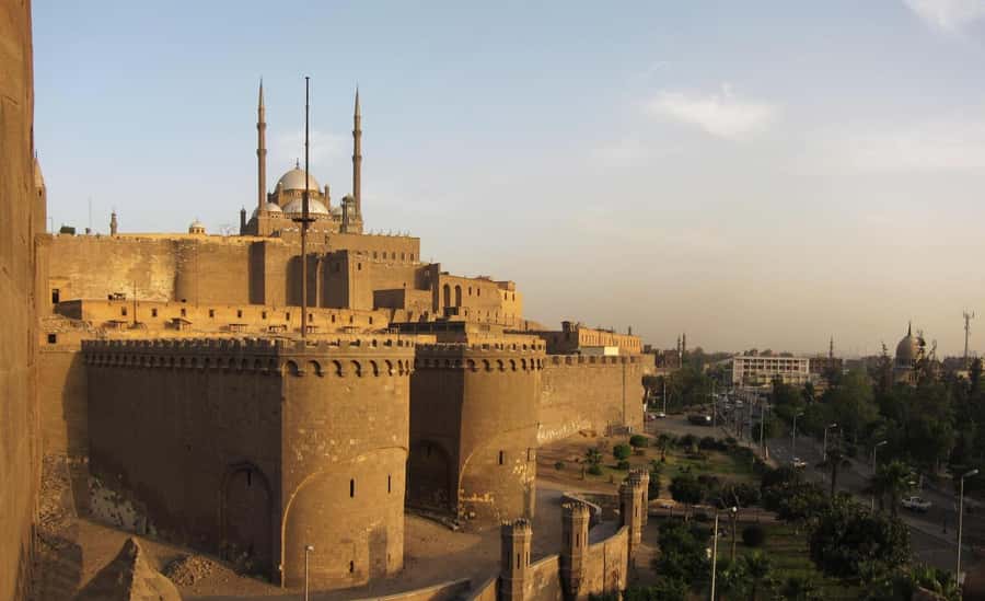 Cairo/Giza: Saladin Citadel, Egyptian Museum, & Bazaar Tour - Lunch, water, and the pace of eight hours