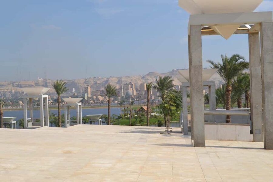 Cairo: National Museum, Egyptian Museum, and Citadel Tour - Lunch at a local restaurant is useful, with one caution