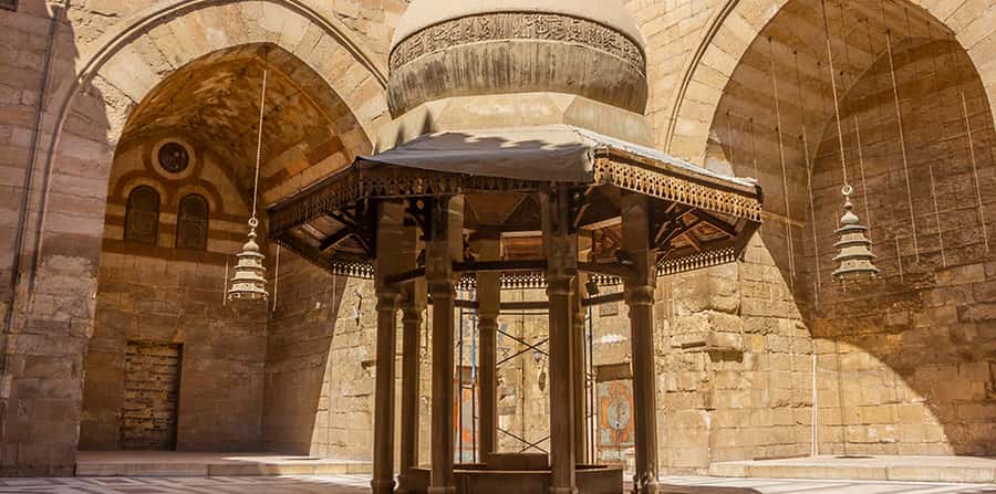 Cairo: Salah El Din Citadel and Old Cairo Bazar Guided Tour - Private, shared, and VIP options compared
