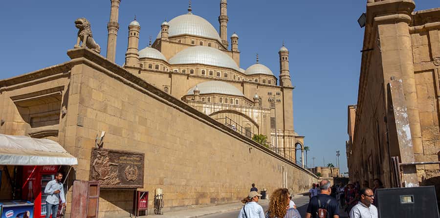 Cairo: Salah El Din Citadel and Old Cairo Bazar Guided Tour - Transport, timing, and what the day feels like