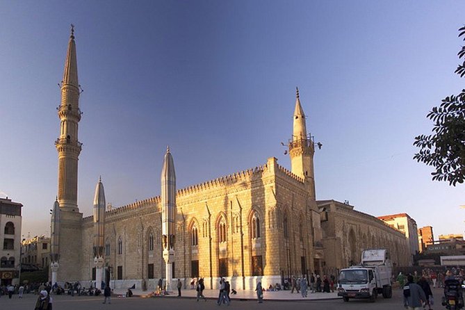 Cairo Sightseeing Tour to Citadel & Old Cairo & Cave Church and Islamic Cairo - Al-Azhar and Bab Zuweila
