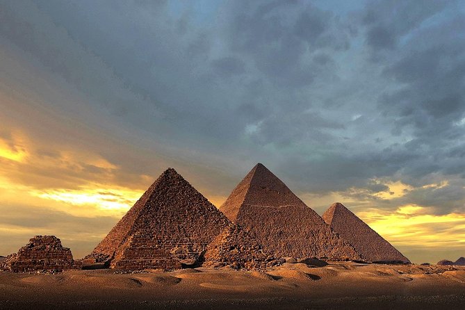 Cairo Stopover Tour to Giza Pyramids Egyptian Museum Citadel & Bazaar - Guide style and communication
