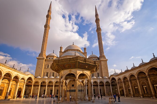 Cairo Tour to Egyptian Museum Citadel and Khan Khalili Bazaar - What the guide can add to the day