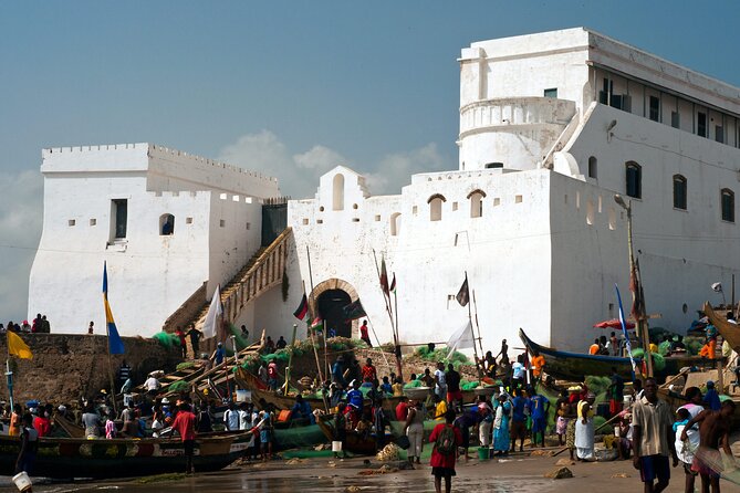 Cape Coast ,Elmina Castle and Kakum Full-Day Tour - Cape Coast Castle and the weight of the past