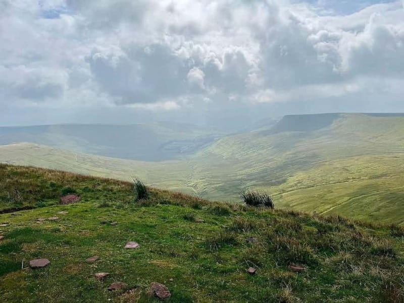 Cardiff: Waterfalls, Mountains & Castles Day Tour - What the small van adds to the day