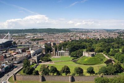 Cardiff: Welsh Castles, Mountains & Steam Railway Day Tour