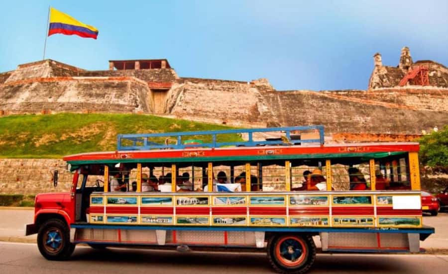 Cartagena: BILINGUAL CITYTOUR + SAN FELIPE CASTLE & Old city - Starting with Cartagena’s modern districts