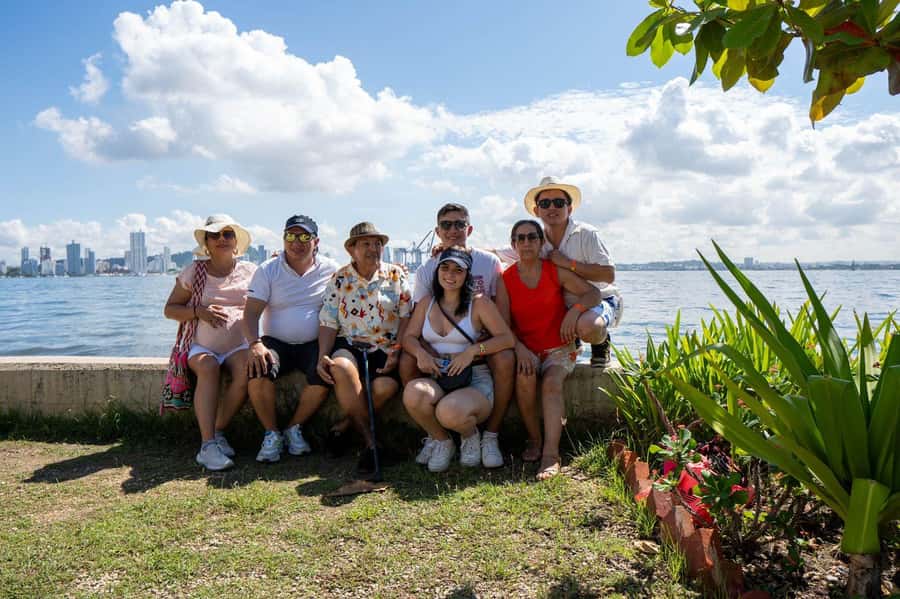 Cartagena: CITY TOUR IN ENGLISH, Old city, Monuments, Castle - Bocagrande, the bay, and Cartagena’s modern side