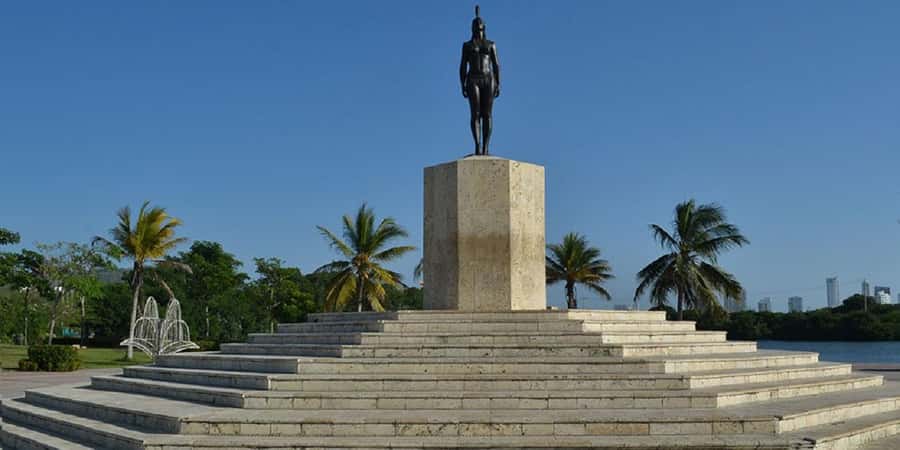 Cartagena: CITY TOUR IN ENGLISH, Old city, Monuments, Castle - Las Bóvedas and the end of the old-city visit