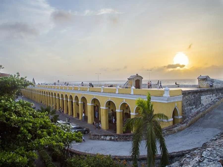 Cartagena: CITY TOUR OVERVIEW of the city Boots castle chiva - Is the $11 price good value?